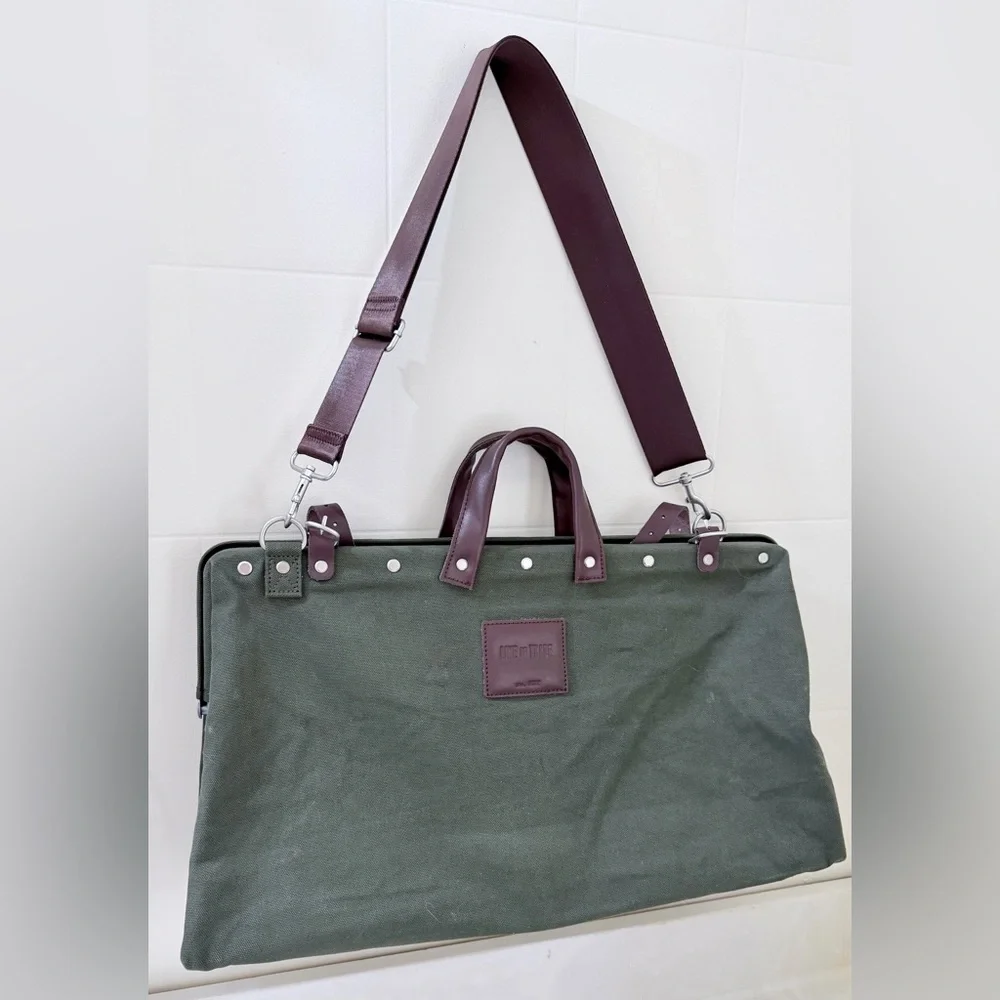 Line of Trade Olive Canvas Weekender Bag